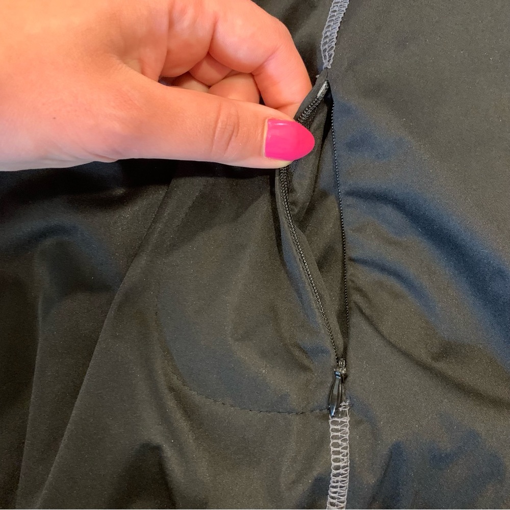 Women’s ASICS Running Jacket - Picture 5 of 8